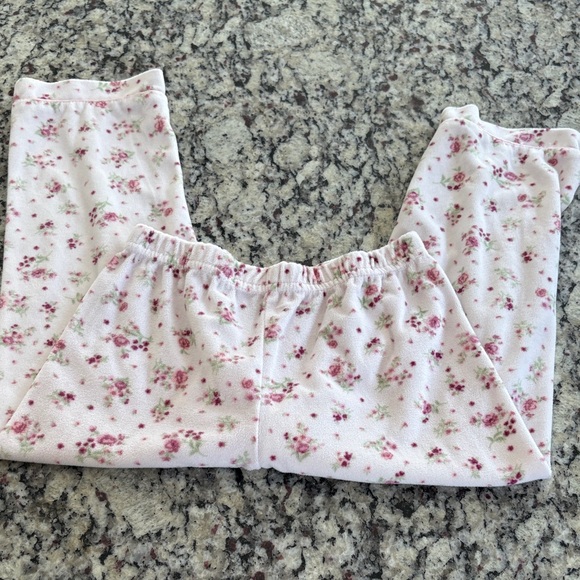 Laura Ashley Kids Light Pink Floral Pajama Set - Picture 6 of 8